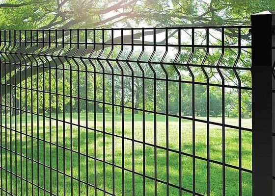 वर्गाकार पोस्ट के साथ 50×100 मिमी 3डी सुरक्षा बाड़ धातु तार बाड़ 5 मिमी