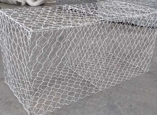 6.0 मिमी 50x70 मिमी जस्ती गेबियन बास्केट बुनाई और वेल्डिंग प्रक्रिया