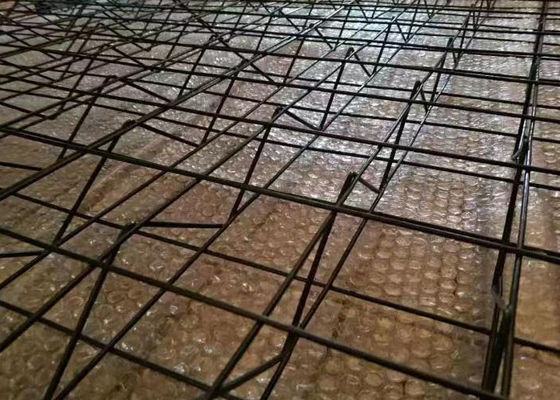 तीन आयामी 3" × 3" जाली खोलने कार्बन स्टील तार चढ़ाई Trellis जाली