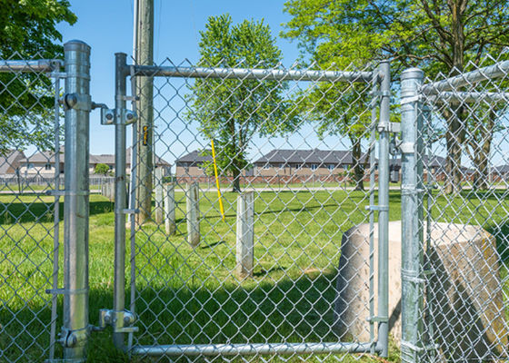 25 मिमी 3 मिमी व्यास जस्ती चेन लिंक बाड़ कम कार्बन स्टील तार