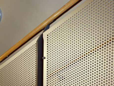 विस्तारित छिद्रित धातु तार जाल उच्च शक्ति लचीला डिजाइन सुरक्षा बाड़ और वेंटिलेशन प्रणालियों के लिए उपयुक्त